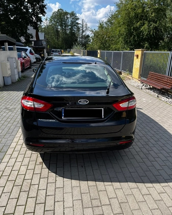 Ford Mondeo cena 71500 przebieg: 125419, rok produkcji 2018 z Warszawa małe 301